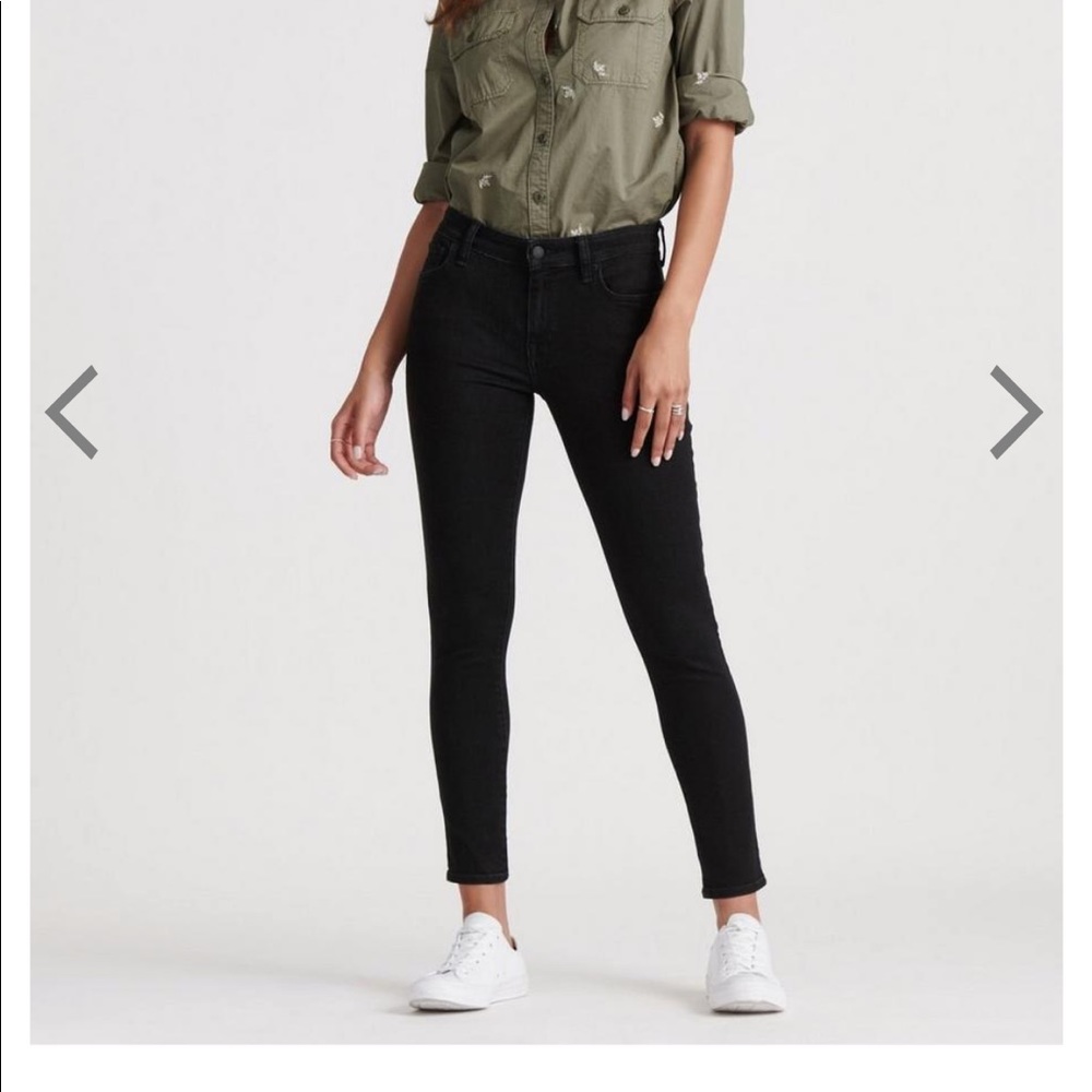 Lucky Ava Black size 4/27 NWT